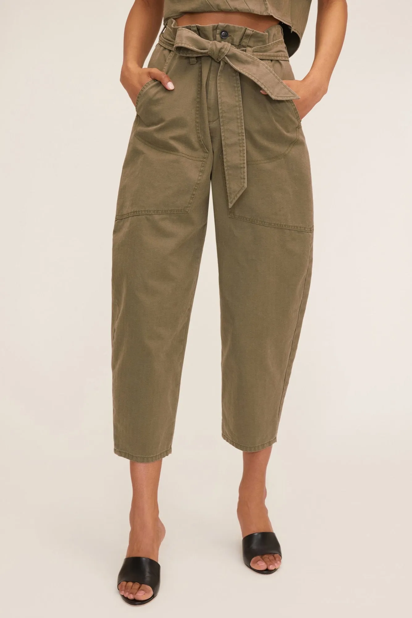 Adler Canvas Balloon Pant in Military Green