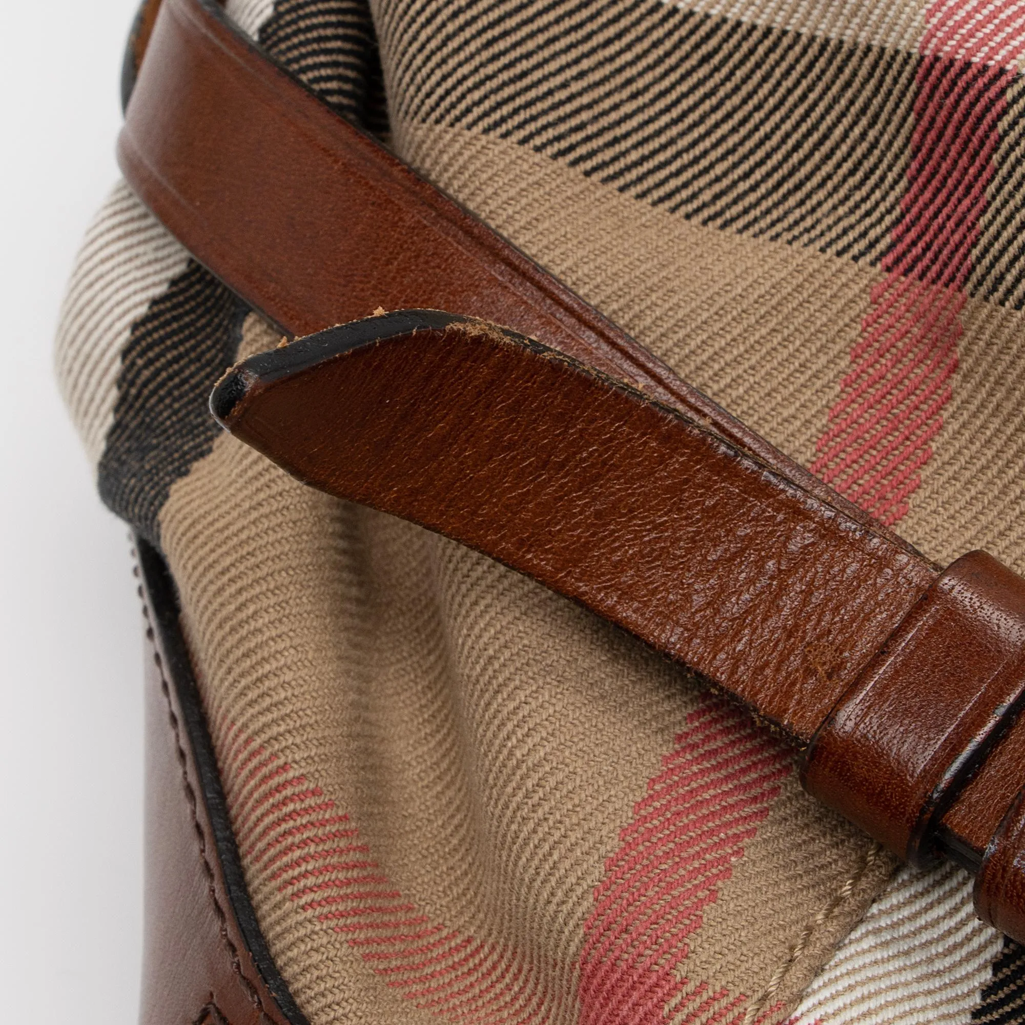Burberry House Check Bridle Lynher Tote (SHF-mU2nhc)