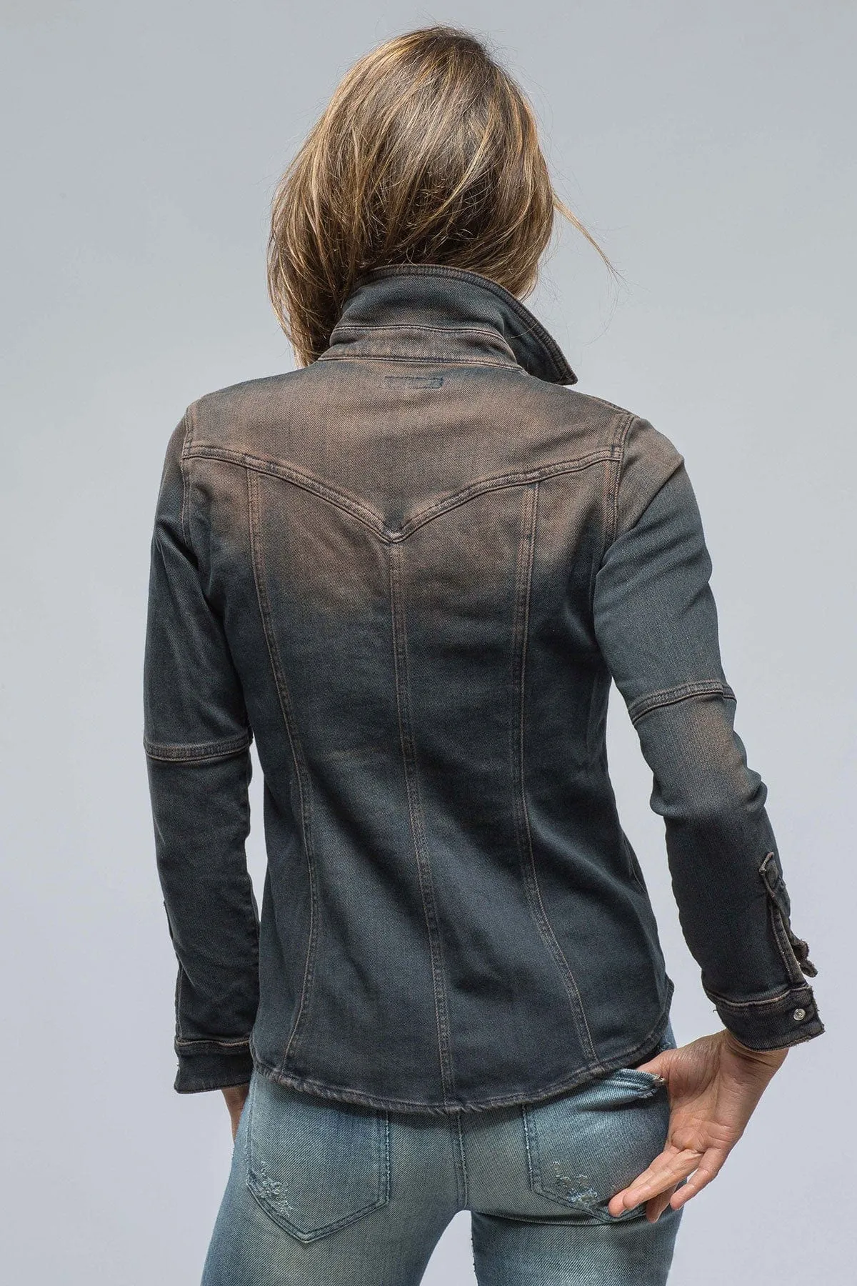 Maddi Fitted Western Snap Shirt In Brown Over Dye